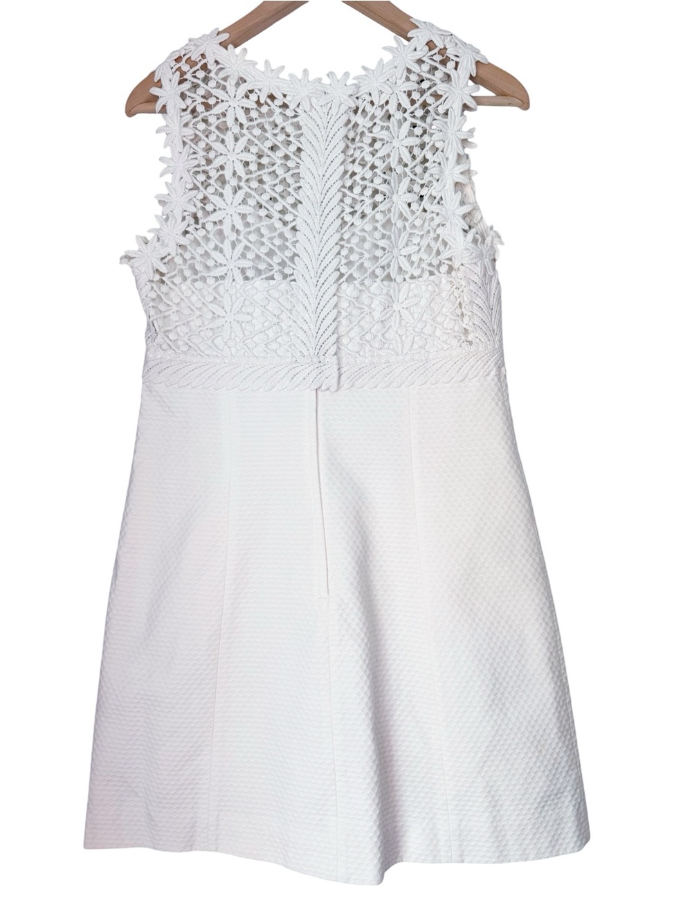 SOLD Lilly Pulitzer Breakers Resort White Mini Dress 8 Lace Top Sleeveless Shift - Picture 3 of 8